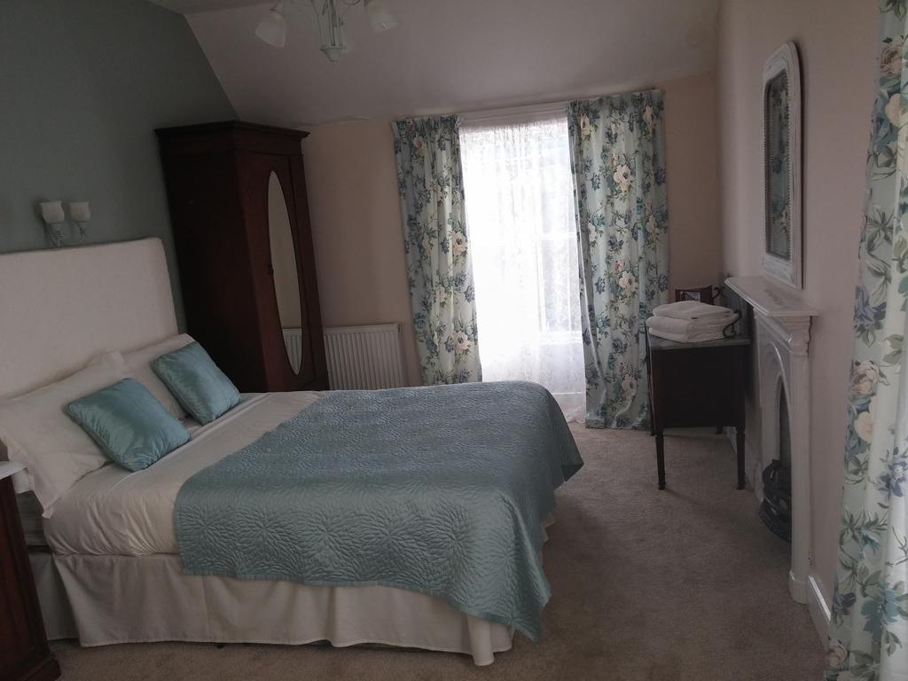 Meath Arms Country Inn Aughrim Ruang foto