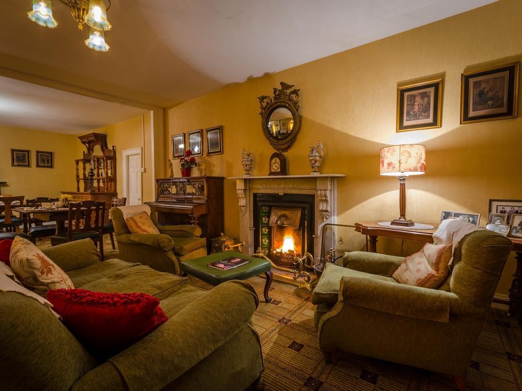 Meath Arms Country Inn Aughrim Bagian luar foto